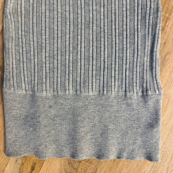 Grey stretchy rib turtleneck size Large - Picture 3 of 7